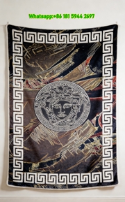 Versice Dark Multicolor Greek Key Medallion Print Flannel Throw Blanket IMG_1471
